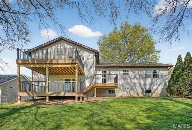 943 Meadowview Lane, Columbia, IL 62236