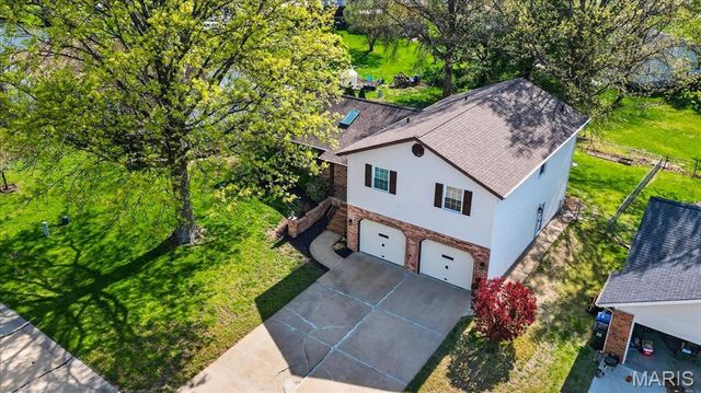 943 Meadowview Lane, Columbia, IL 62236