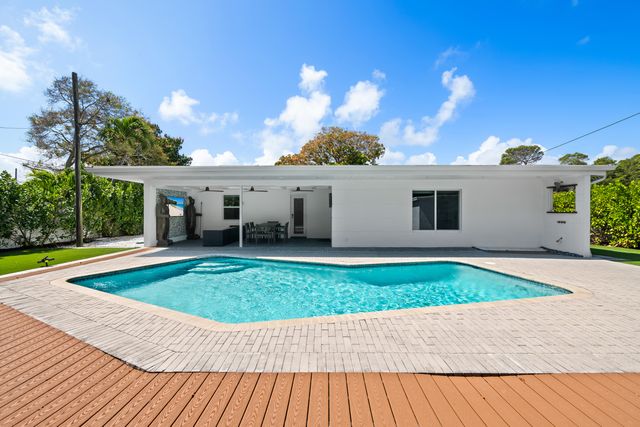 3404 SE 3rd Court, Boynton Beach, FL 33435