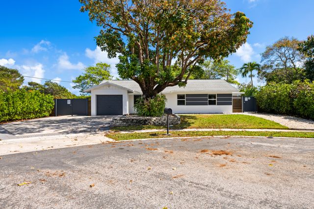 3404 SE 3rd Court, Boynton Beach, FL 33435