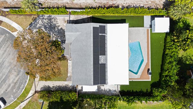 3404 SE 3rd Court, Boynton Beach, FL 33435