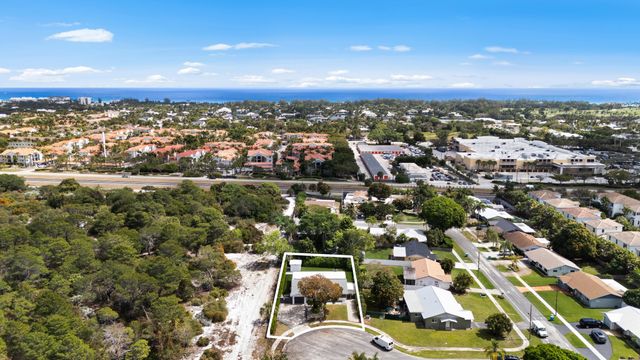 3404 SE 3rd Court, Boynton Beach, FL 33435