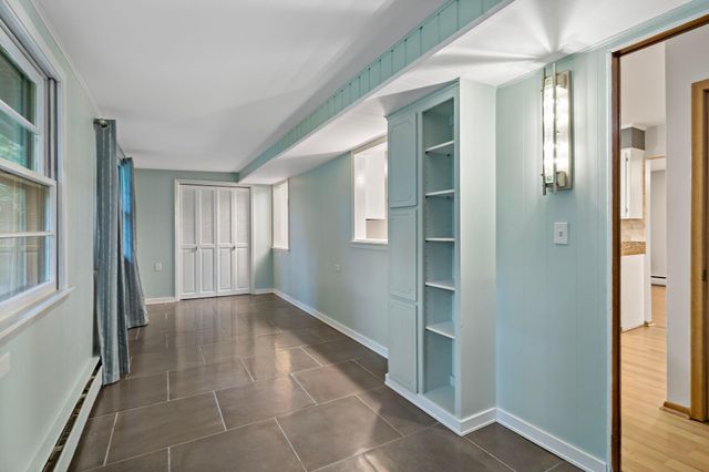 405 Creek Lane, Chaska, MN 55318
