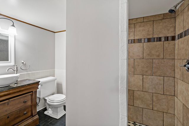 405 Creek Lane, Chaska, MN 55318