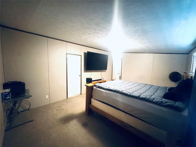 235 Red Oak, Onalaska, TX 77360