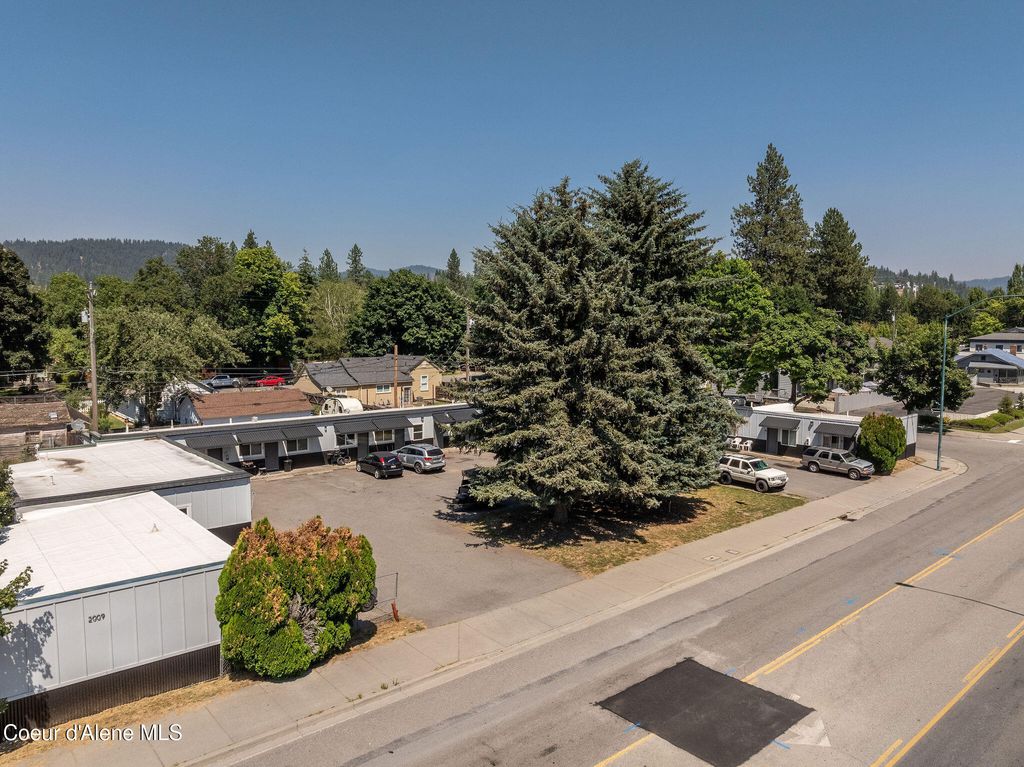 2009 E SHERMAN AVE, Coeur d'Alene, ID 83814 photo 12