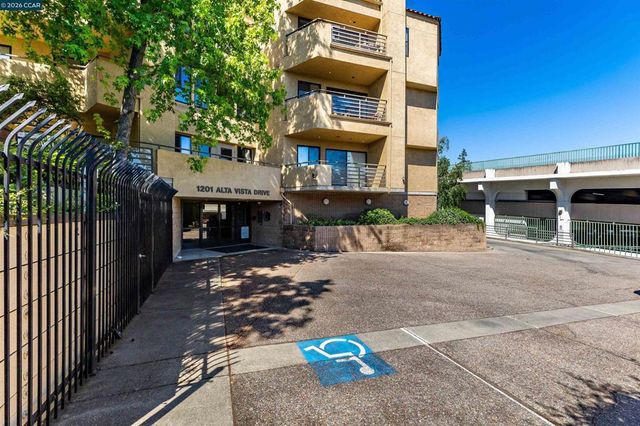 1201 Alta Vista Dr 206, Walnut Creek, CA 94596