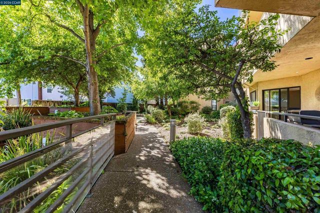 1201 Alta Vista Dr 206, Walnut Creek, CA 94596