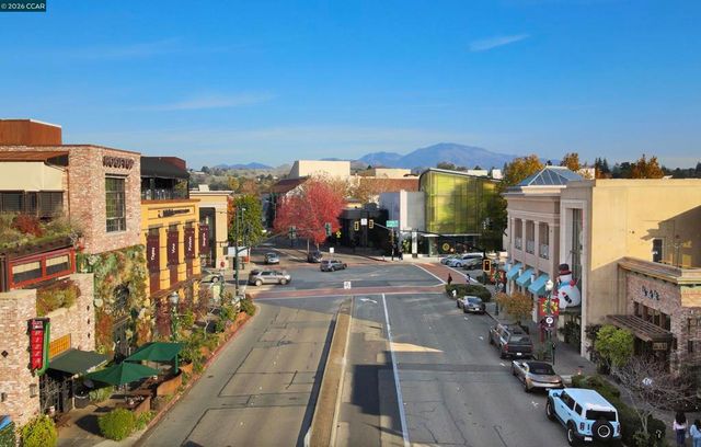 1201 Alta Vista Dr 206, Walnut Creek, CA 94596