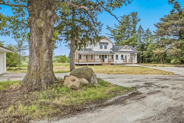 W541 Madison AVENUE, Ixonia, WI 53036