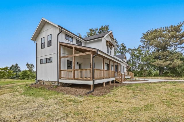 W541 Madison AVENUE, Ixonia, WI 53036
