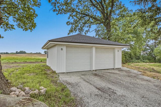 W541 Madison AVENUE, Ixonia, WI 53036