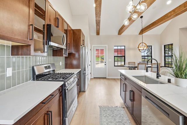 W541 Madison AVENUE, Ixonia, WI 53036