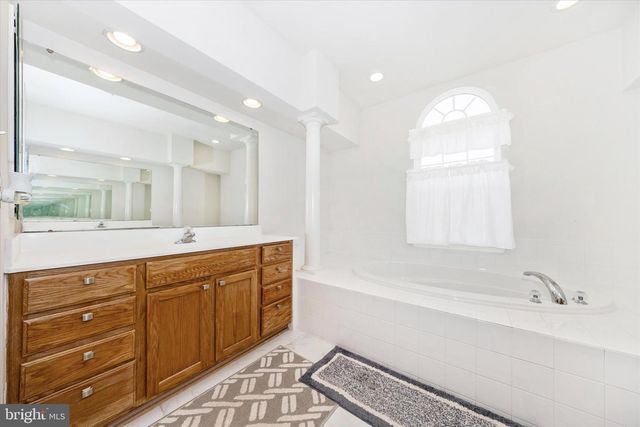 18307 MISTY ACRES DR, Hagerstown, MD 21740