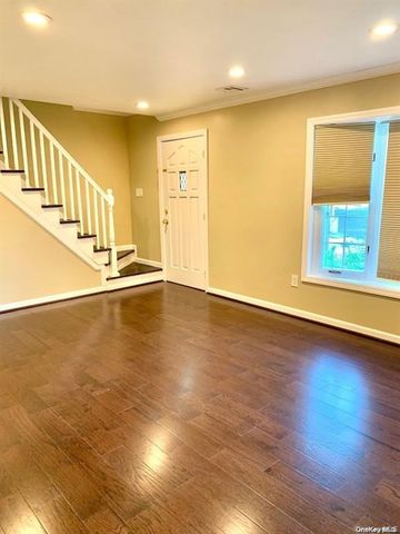 23 Ginny Lane, Bethpage, NY 11714