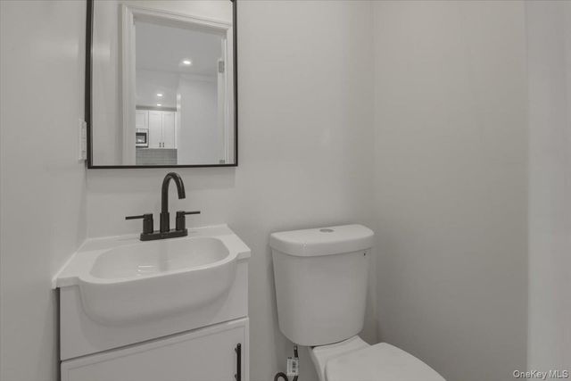 424 Thieriot Avenue, Bronx, NY 10473