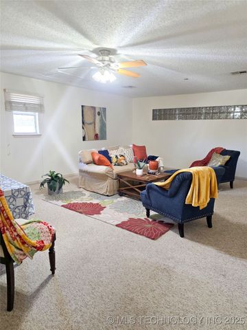 1791 W Mcgill Circle, Eufaula, OK 74432