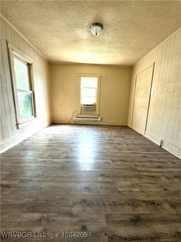 426 S 13th, Van Buren, AR 72956