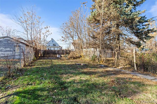 5049 Pennsylvania Street, Detroit, MI 48213