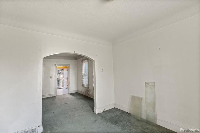 5049 Pennsylvania Street, Detroit, MI 48213