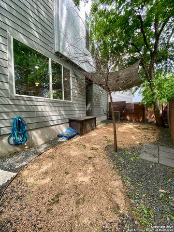330 Clay St Unit 28, San Antonio, TX 78204