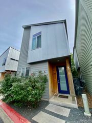 330 Clay St Unit 28, San Antonio, TX 78204