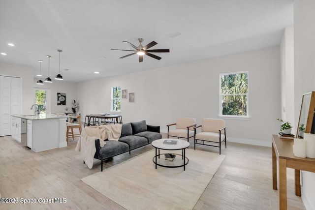 113 Crescent Street SE, Palm Bay, FL 32909
