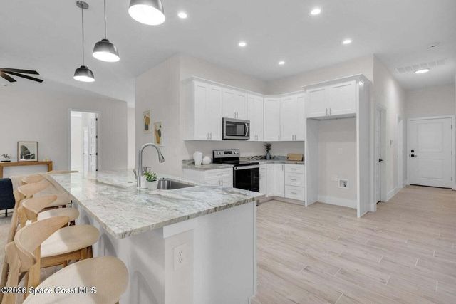 113 Crescent Street SE, Palm Bay, FL 32909