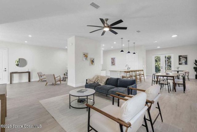 113 Crescent Street SE, Palm Bay, FL 32909