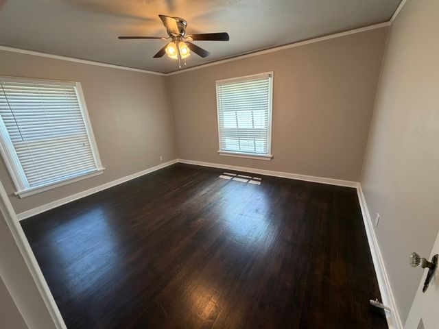 4332 Calmont Avenue, Fort Worth, TX 76107