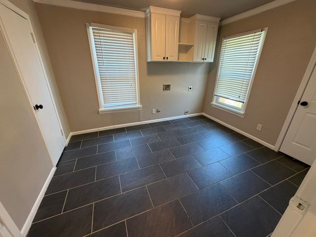 4332 Calmont Avenue, Fort Worth, TX 76107