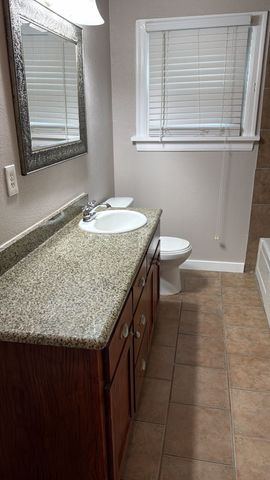 4332 Calmont Avenue, Fort Worth, TX 76107