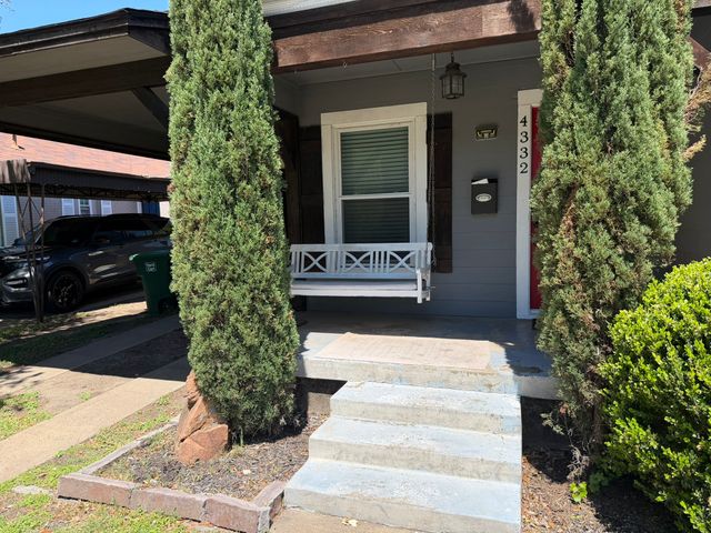 4332 Calmont Avenue, Fort Worth, TX 76107