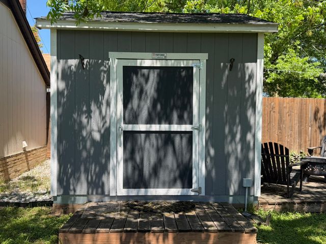 4332 Calmont Avenue, Fort Worth, TX 76107