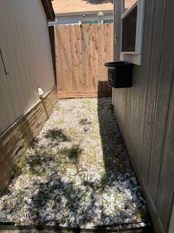 4332 Calmont Avenue, Fort Worth, TX 76107