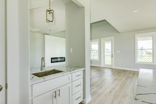 18821 Warrior Road, Galveston, TX 77554