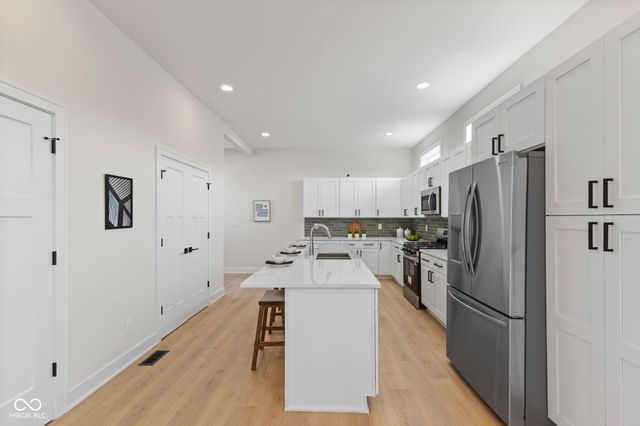 1405 Deloss Street, Indianapolis, IN 46201