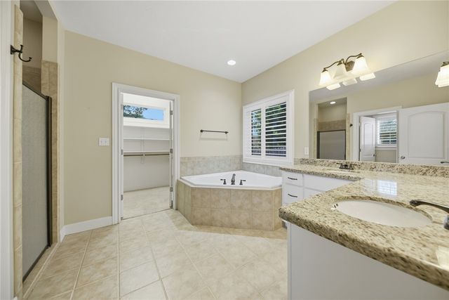 2424 Dillon Street, Brenham, TX 77833