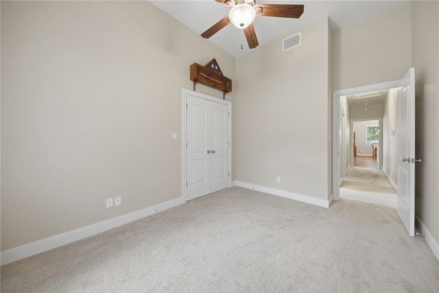 2424 Dillon Street, Brenham, TX 77833