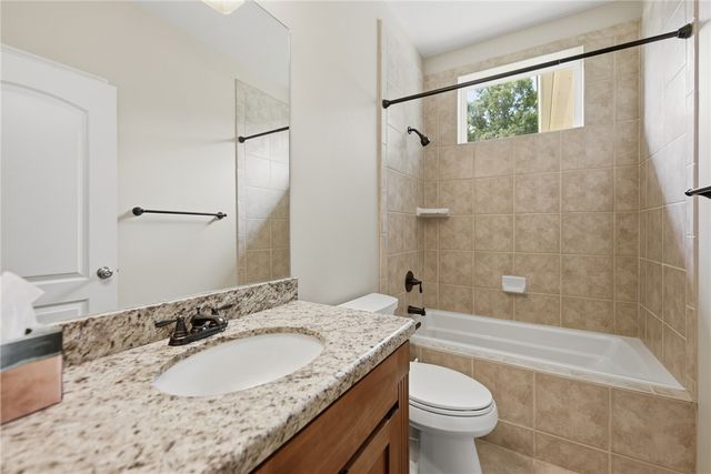 2424 Dillon Street, Brenham, TX 77833