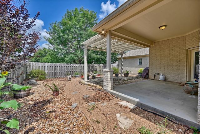 2424 Dillon Street, Brenham, TX 77833
