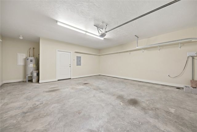 2424 Dillon Street, Brenham, TX 77833