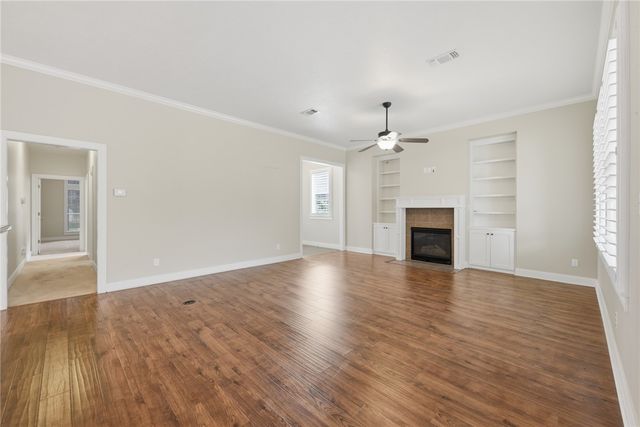 2424 Dillon Street, Brenham, TX 77833