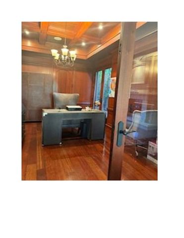 1191 N Bundy, Los Angeles, CA 90049