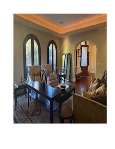 1191 N Bundy, Los Angeles, CA 90049