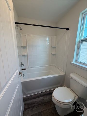 7 Mirror Lake Drive, Port Wentworth, GA 31407