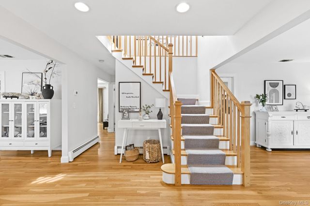 26 Devonshire Dr, White Plains, NY 10605
