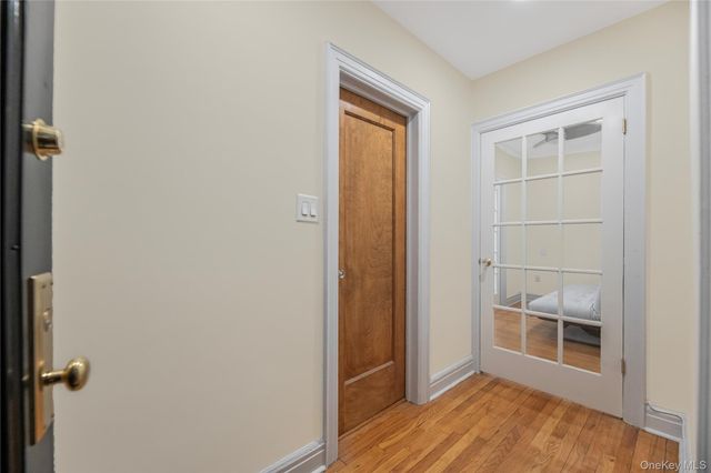 26 Pondfield Road 1D, Bronxville, NY 10708