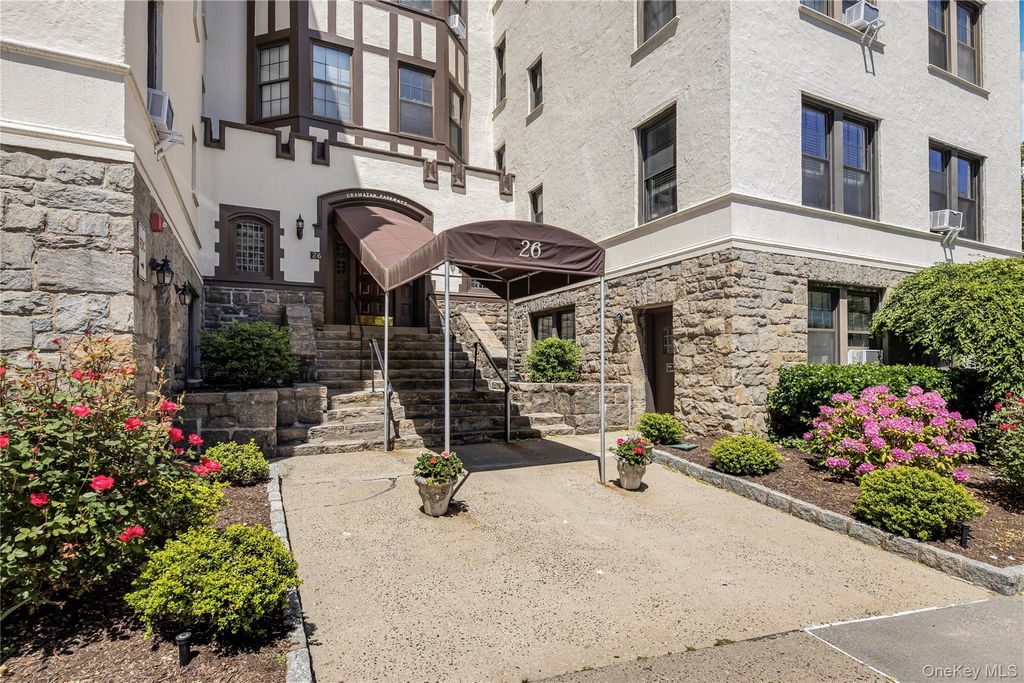 26 Pondfield Road 1D, Bronxville, NY 10708