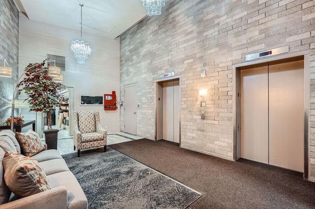 66 9th Street E 1305, Saint Paul, MN 55101